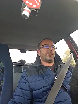 Snapshot of Thomas043 chatting on October 2025 01:47:02 PM Thomas043 online show from October 2025 01:47:02 PM