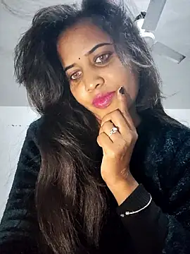 cute radhikaa online show from January 2026 10:48:01 PM