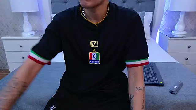 ZoeKrug online show from November 2025 11:54:02 AM