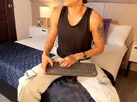 ZoeKrug online show from February 2026 01:06:01 PM