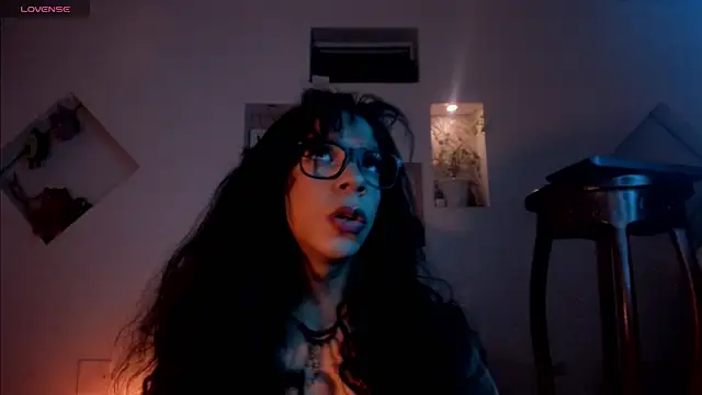 Snapshot of Chloe_cooperr chatting on October 2025 09:04:01 AM Chloe cooperr online show from October 2025 09:04:01 AM