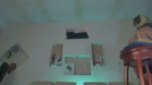 Chloe cooperr online show from December 2025 04:14:01 PM