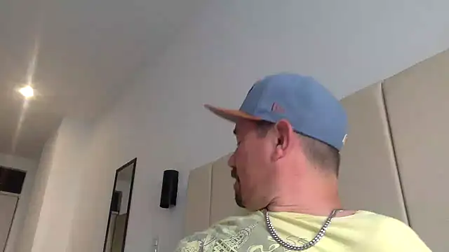 alloallo420 online show from September 2025 12:16:02 PM