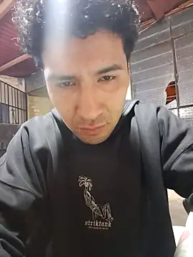 Snapshot of LecheDeSoya666 chatting on October 2025 04:00:02 AM LecheDeSoya666 online show from October 2025 04:00:02 AM