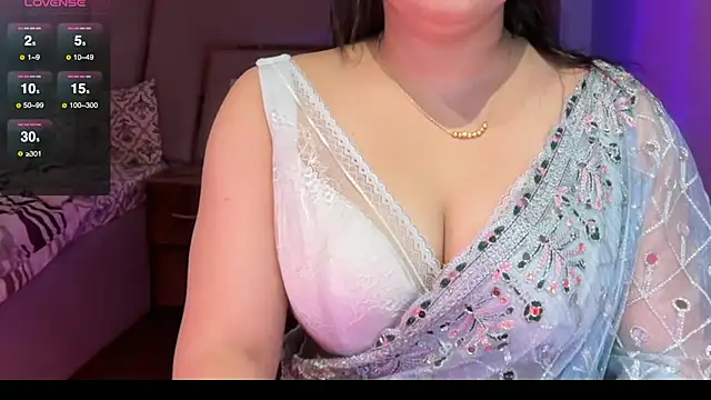 SunhariGirl online show from September 2025 01:45:02 PM