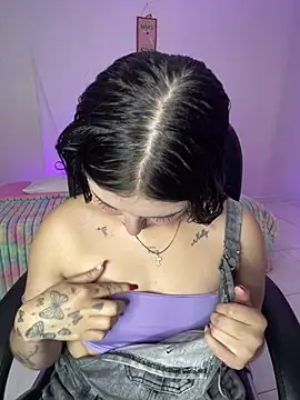 Snapshot of Celestee69 chatting on February 2026 07:43:01 PM Celestee69 online show from February 2026 07:43:01 PM