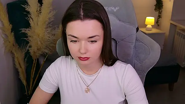 Snapshot of AvaFlower chatting on September 2025 12:54:01 PM AvaFlower online show from September 2025 12:54:01 PM