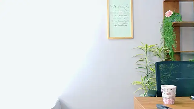 Agatha-Adams online show from December 2025 02:23:02 PM