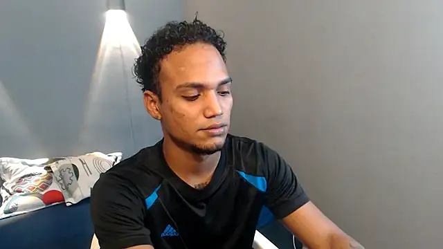 mateonick40 online show from April 2026 05:28:01 PM