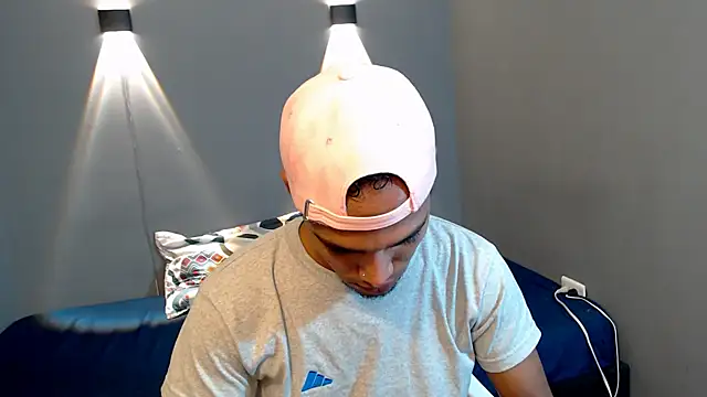 mateonick40 online show from April 2026 05:49:01 PM