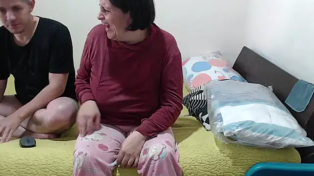 Snapshot of jade_noah_ chatting on November 2025 01:11:01 PM jade noah online show from November 2025 01:11:01 PM