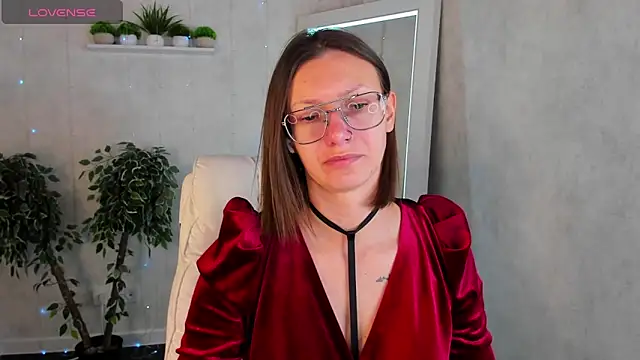 Elina Gravess online show from October 2025 12:53:01 AM