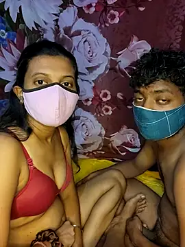 Snapshot of horny_coupl chatting on September 2025 06:22:02 PM horny coupl online show from September 2025 06:22:02 PM