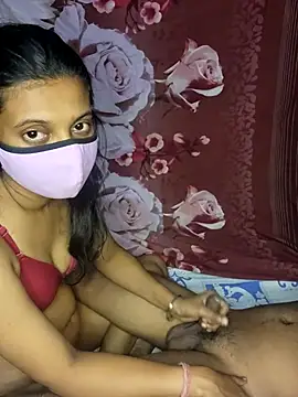 Snapshot of horny_coupl chatting on September 2025 08:24:02 PM horny coupl online show from September 2025 08:24:02 PM