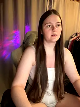 Snapshot of Cuty_Kitty chatting on December 2025 10:49:01 PM Cuty Kitty online show from December 2025 10:49:01 PM