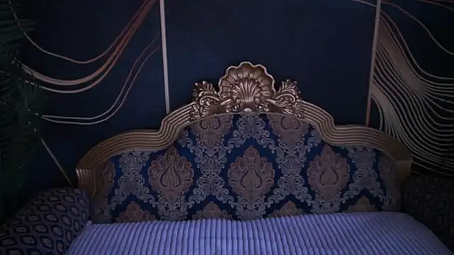 IvyLaurent online show from November 2025 09:42:01 AM