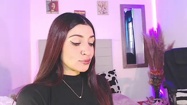 Snapshot of Anna_belly chatting on November 2025 03:22:01 PM Anna belly online show from November 2025 03:22:01 PM