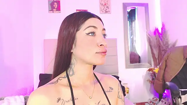 Snapshot of Anna_belly chatting on November 2025 01:55:01 PM Anna belly online show from November 2025 01:55:01 PM