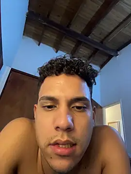 Snapshot of evan_lux chatting on December 2025 03:55:02 AM evan lux online show from December 2025 03:55:02 AM