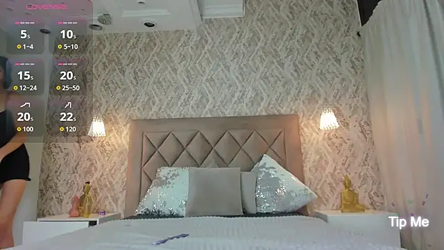 Lily cooperr online show from November 2025 05:28:02 AM