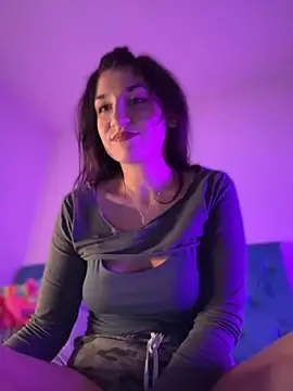 ScarletBloom  online show from November 2025 05:04:02 PM