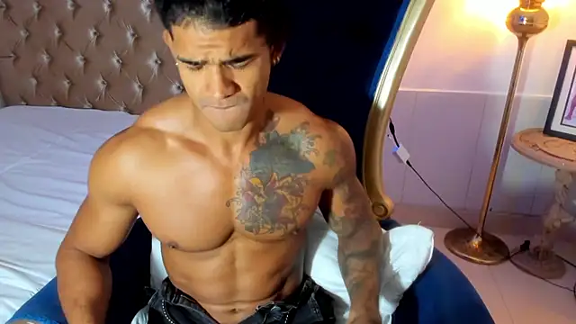 antonio  444 online show from November 2025 10:32:01 AM