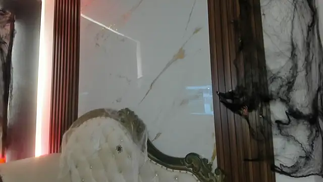 CoralieBronson online show from October 2025 12:11:01 PM