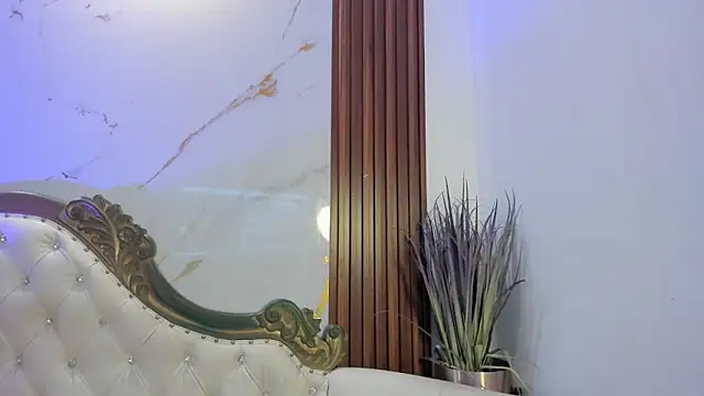 CoralieBronson online show from November 2025 08:30:01 PM