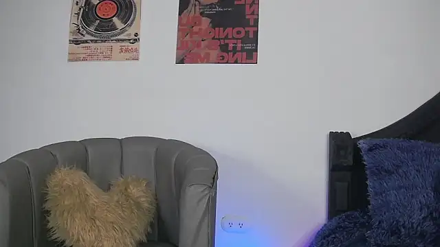 CoralieBronson online show from February 2026 09:08:01 PM