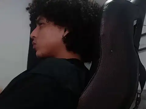 Snapshot of Xfire_boy69 chatting on October 2025 04:24:01 AM Xfire boy69 online show from October 2025 04:24:01 AM