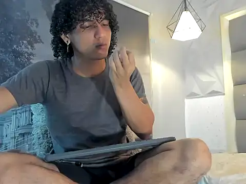 Snapshot of Xfire_boy69 chatting on October 2025 12:28:02 PM Xfire boy69 online show from October 2025 12:28:02 PM