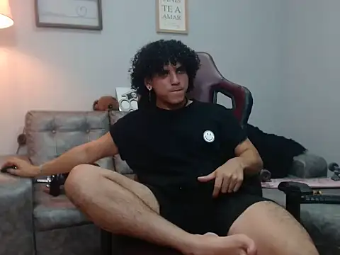 Snapshot of Xfire_boy69 chatting on November 2025 06:31:02 PM Xfire boy69 online show from November 2025 06:31:02 PM