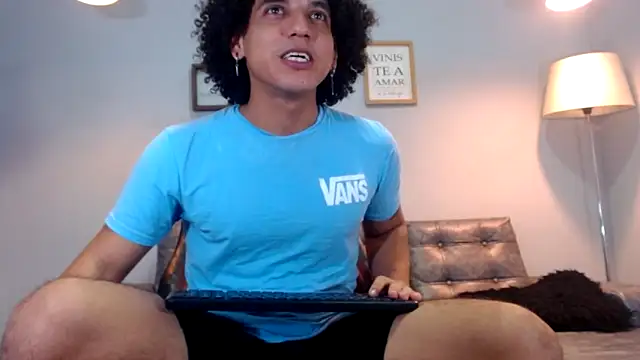 Snapshot of Xfire_boy69 chatting on November 2025 03:30:02 PM Xfire boy69 online show from November 2025 03:30:02 PM