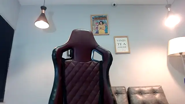 Snapshot of Xfire_boy69 chatting on November 2025 02:12:02 PM Xfire boy69 online show from November 2025 02:12:02 PM