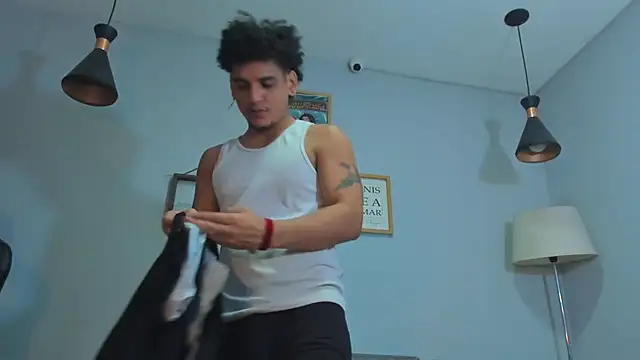 Snapshot of Xfire_boy69 chatting on December 2025 02:10:02 PM Xfire boy69 online show from December 2025 02:10:02 PM