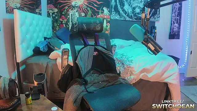 twunkdean online show from November 2025 05:00:02 PM