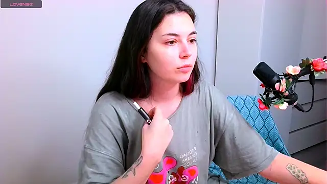 peachyness online show from November 2025 09:41:02 PM