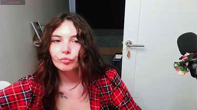 peachyness online show from June 2026 05:26:01 PM