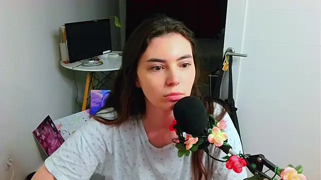Snapshot of peachyness chatting on June 2026 10:44:01 PM peachyness online show from June 2026 10:44:01 PM