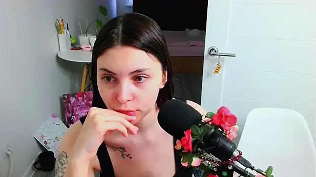 Snapshot of peachyness chatting on July 2026 05:37:02 PM peachyness online show from July 2026 05:37:02 PM