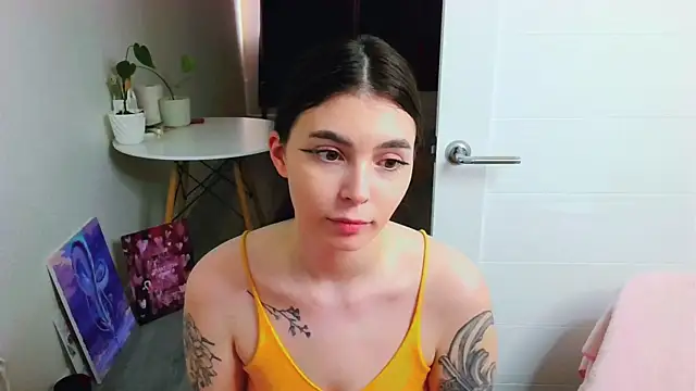 Snapshot of peachyness chatting on August 2026 04:32:01 PM peachyness online show from August 2026 04:32:01 PM