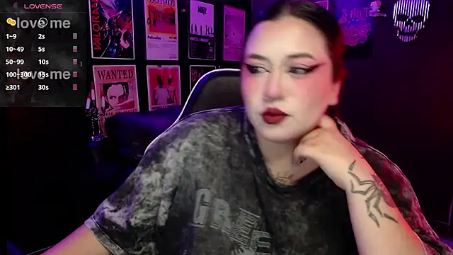 Snapshot of Ravendark_ chatting on November 2025 10:32:02 PM Ravendark online show from November 2025 10:32:02 PM