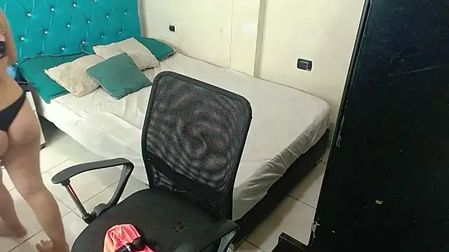 Snapshot of unusualsuccubus0 chatting on September 2025 03:06:01 AM unusualsuccubus0 online show from September 2025 03:06:01 AM