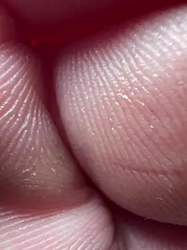 mikimakim online show from April 2026 11:15:01 AM