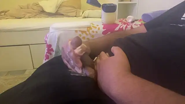 Snapshot of qnawafp chatting on November 2025 07:52:02 AM qnawafp online show from November 2025 07:52:02 AM