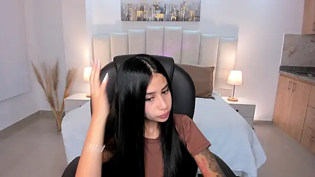 Snapshot of miranda_crawfor chatting on October 2025 12:12:02 PM miranda crawfor online show from October 2025 12:12:02 PM