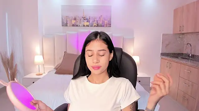 Snapshot of miranda_crawfor chatting on October 2025 12:39:02 PM miranda crawfor online show from October 2025 12:39:02 PM