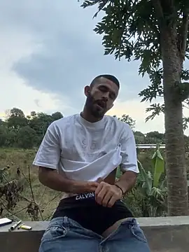 Snapshot of Jacksonfranco chatting on November 2025 10:23:02 PM Jacksonfranco online show from November 2025 10:23:02 PM