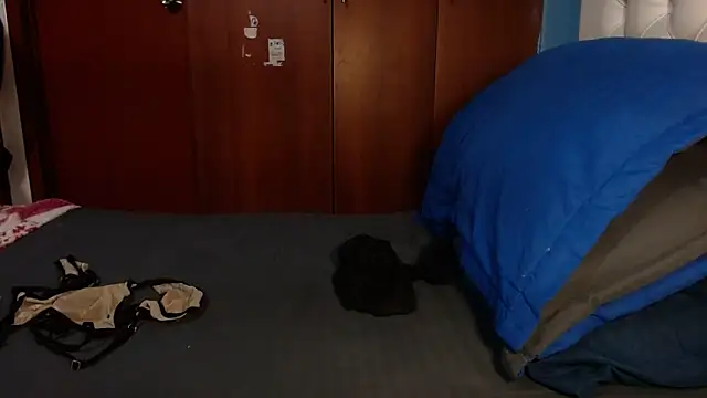 Snapshot of SamiBoobsxx chatting on December 2025 01:29:02 PM SamiBoobsxx online show from December 2025 01:29:02 PM