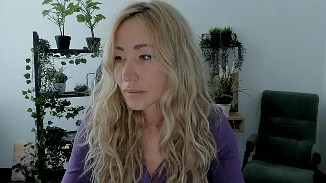 AstraMonroe online show from March 2026 10:10:02 AM